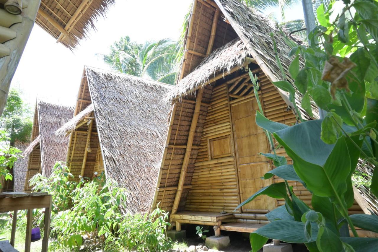 Mango Tree Eco-Hostel Дауин Екстериор снимка